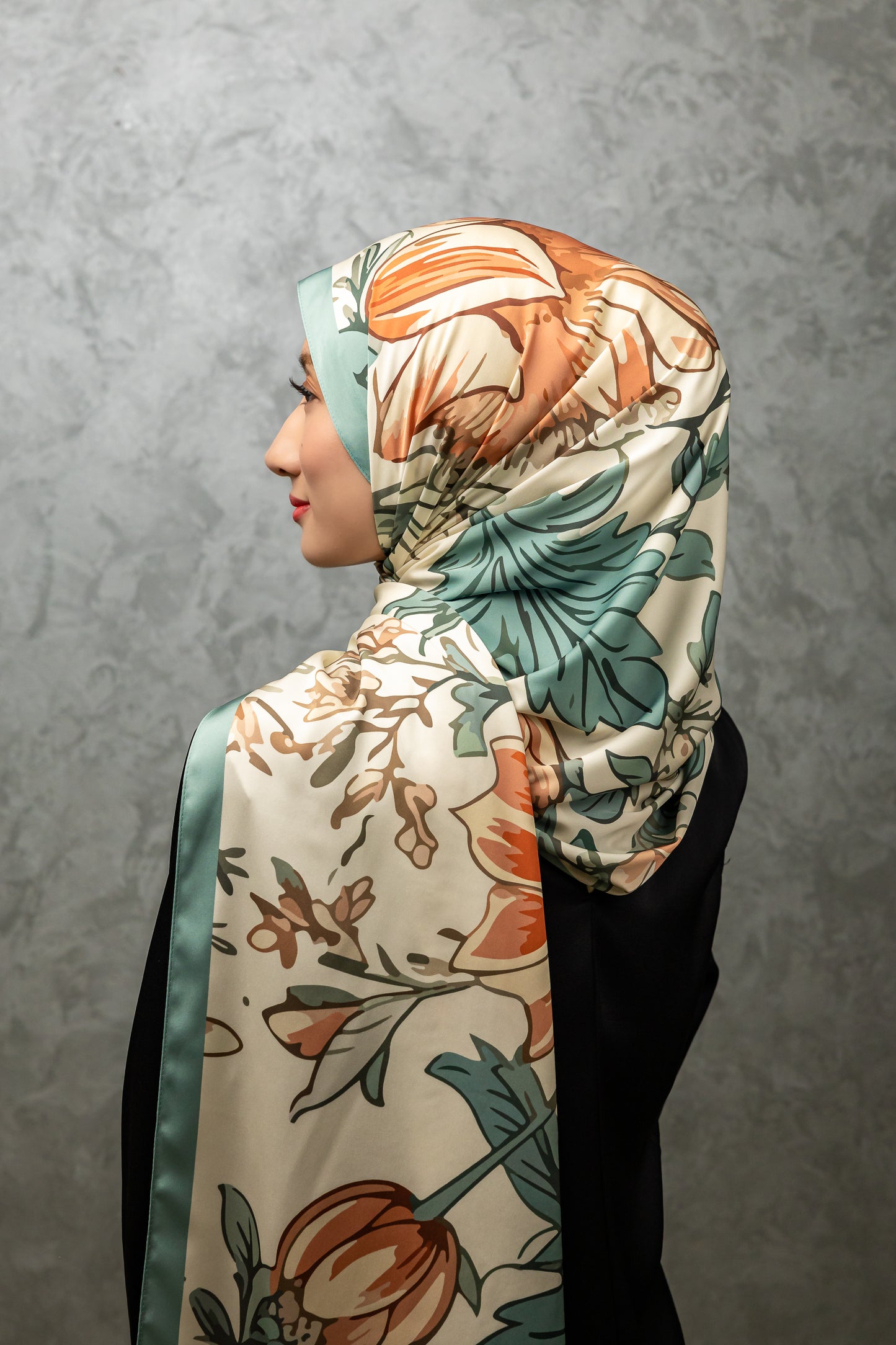 Eva Shawl
